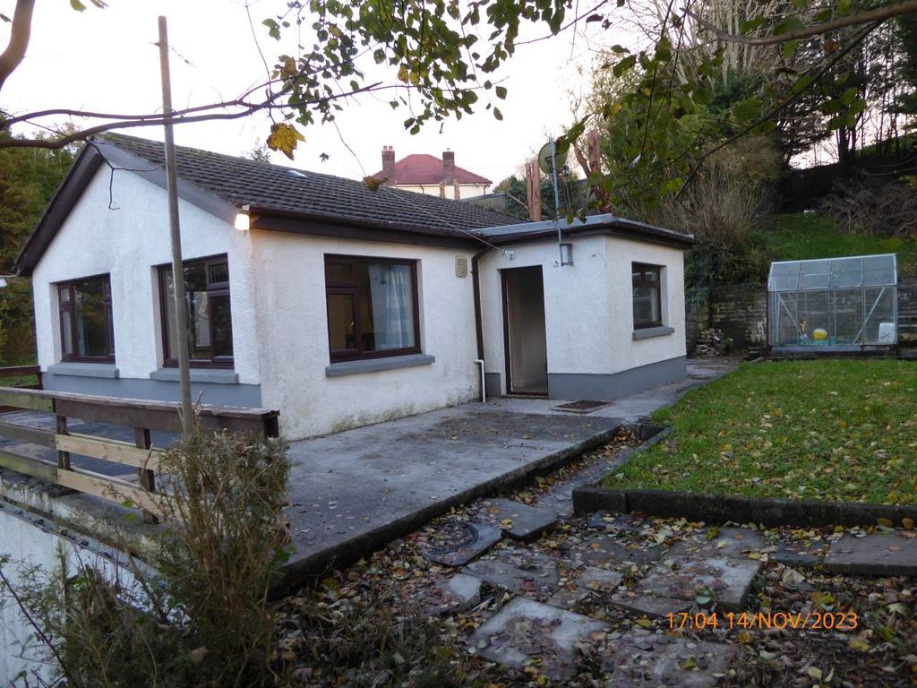 2 bed bungalow to rent in Saratoga, Babell Road, Pensarn SA31, £800 pcm ...