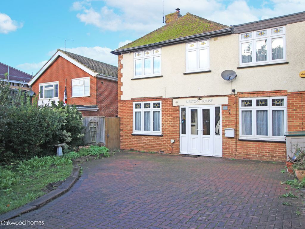 4 bed detached house for sale in Farley Road, Margate CT9, £440,000