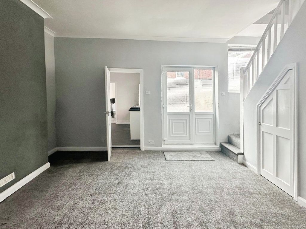 3 bed terraced house to rent in Somerset Street, Sunderland, Tyne And