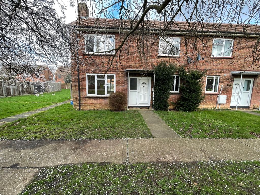 2 bed semidetached house to rent in Manchester Road, Brampton PE28, £