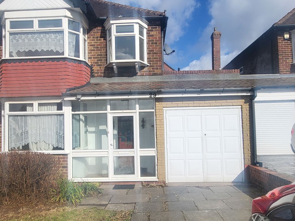 3 bed semidetached house to rent in Knotsall Lane, Oldbury B68 Zoopla