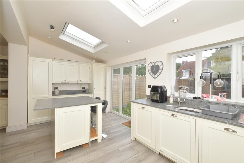3 bed semidetached house for sale in Merrivale Road, Hilsea