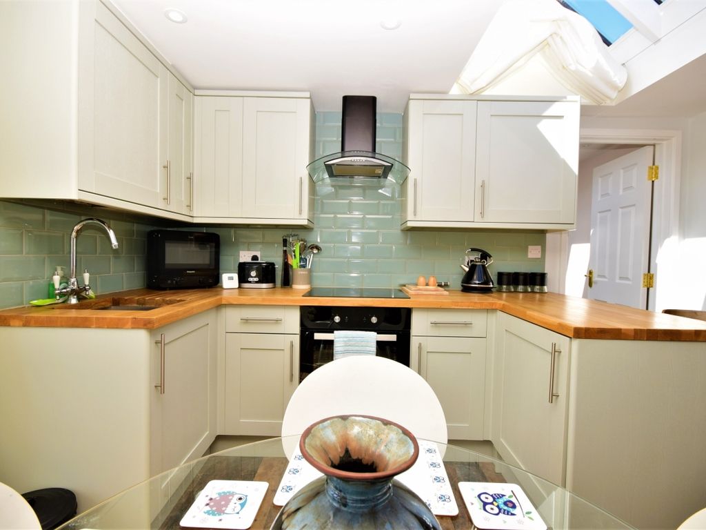 1 bed flat to rent in Sea Road, WestgateOnSea CT8 Zoopla