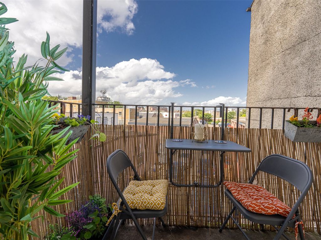2 bed flat for sale in Leith Walk, Edinburgh EH6, £215,000 Zoopla