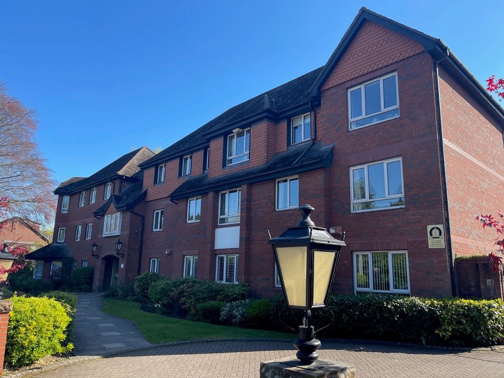 2 bed flat for sale in Barlow Moor Road, Manchester, Greater Manchester