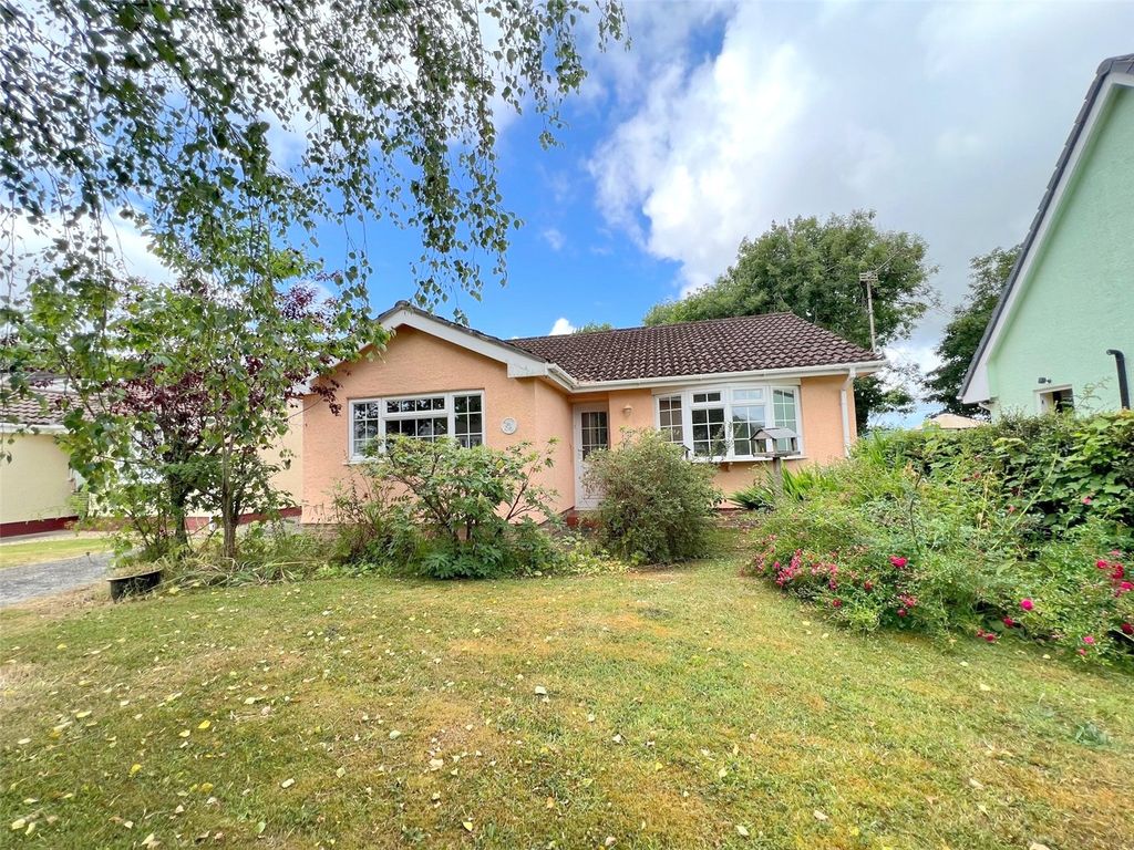 2 bed bungalow for sale in Elm Park, Crundale SA62, £245,000 Zoopla