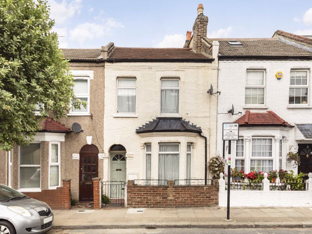 3 bed property to rent in Moffat Road, London SW17 Zoopla
