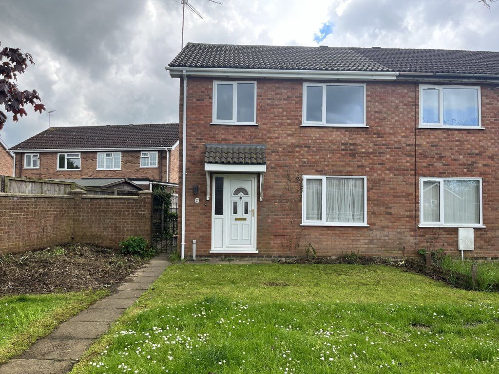 3 bed terraced house to rent in Langley Road, South Wootton, King's