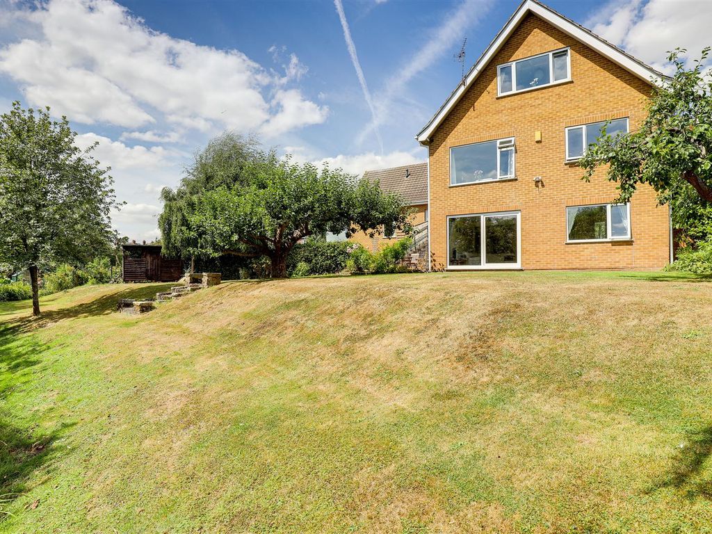 4 bed detached house for sale in Field Close, Breaston, Derbyshire DE72