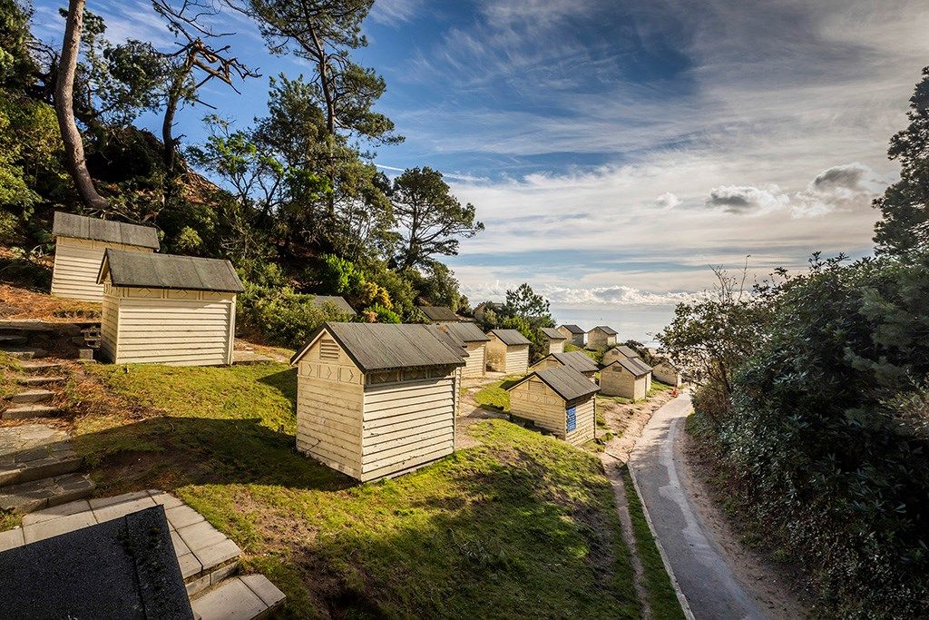 3 bed flat for sale in 23 Flaghead Road, Canford Cliffs BH13 Zoopla