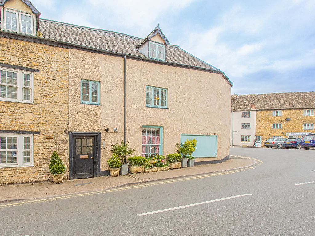2 bed town house for sale in Silver Street, Tetbury GL8 Zoopla