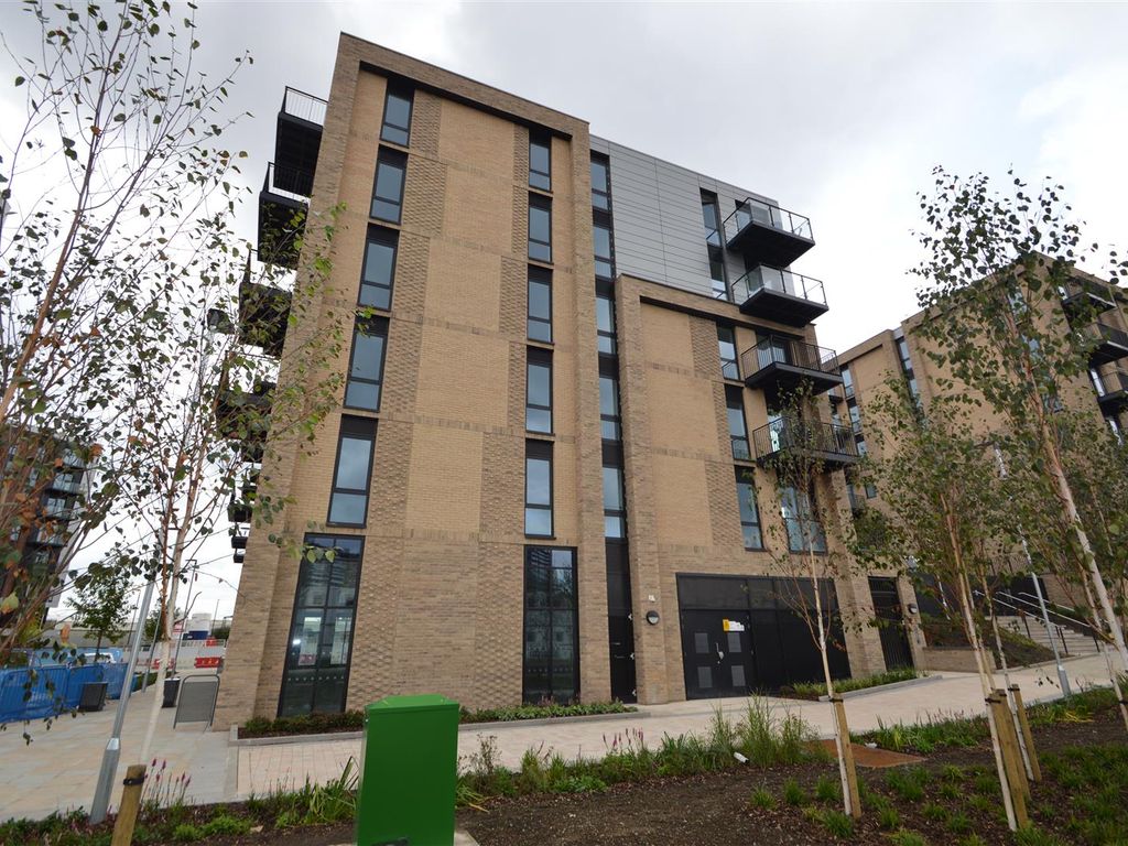 2 bed flat to rent in Middlewood Locks, 12 Lockside Lane, Salford M5, £