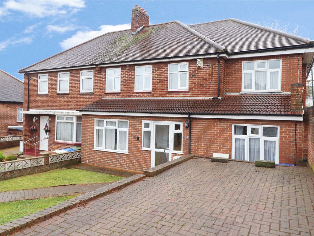 2 bed end terrace house to rent in Avenue Road, Bexleyheath DA7, £1,350