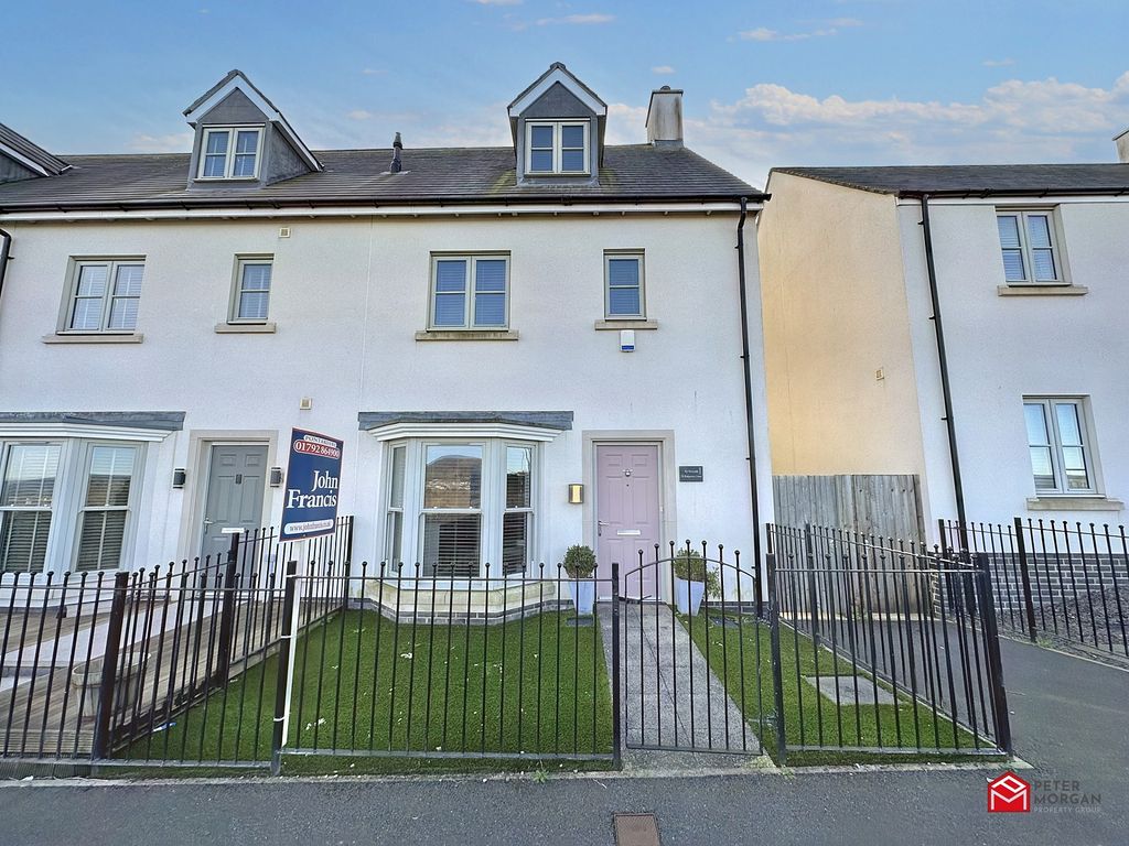 4 bed semidetached house for sale in Ridgeway Lane, Llandarcy, Neath