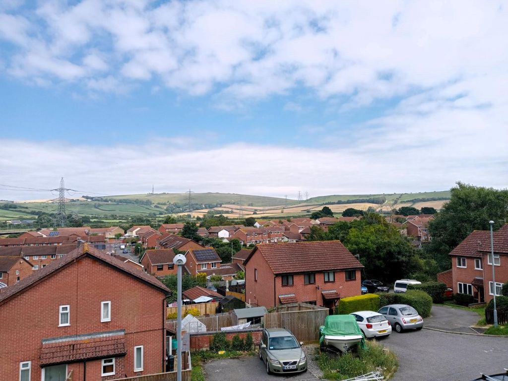 2 bed terraced house to rent in Kestrel View, Weymouth DT3, £1,000 pcm