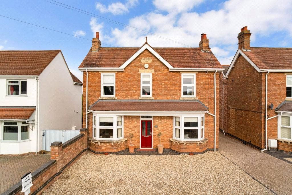 3 bed detached house for sale in Bretforton Road, Badsey, Evesham