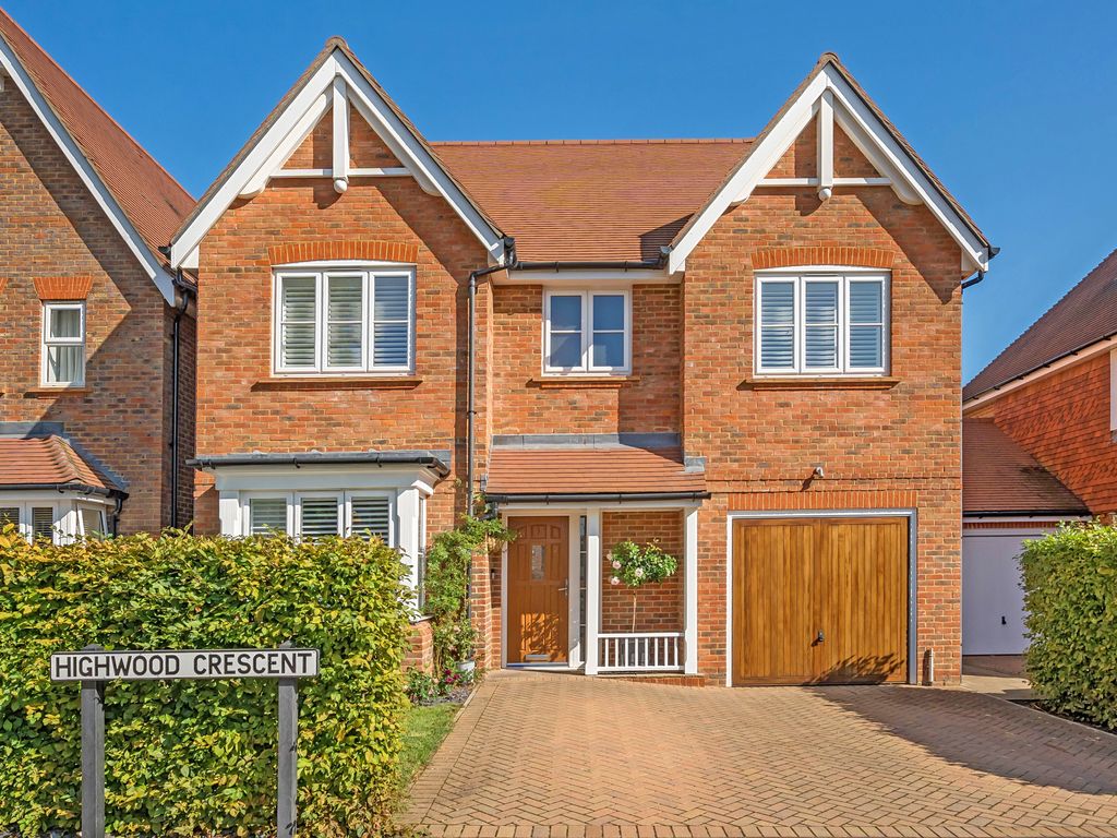 4 bed detached house for sale in Highwood Crescent, Horsham, West