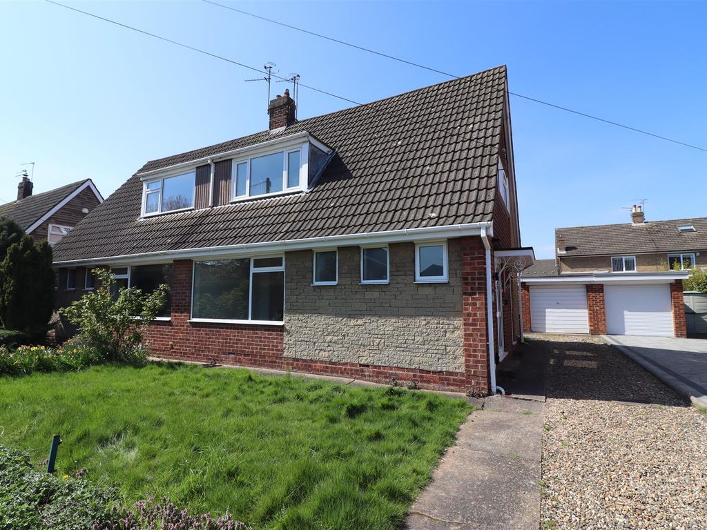 3 bed semidetached house for sale in Woodstock Close, Cottingham HU16