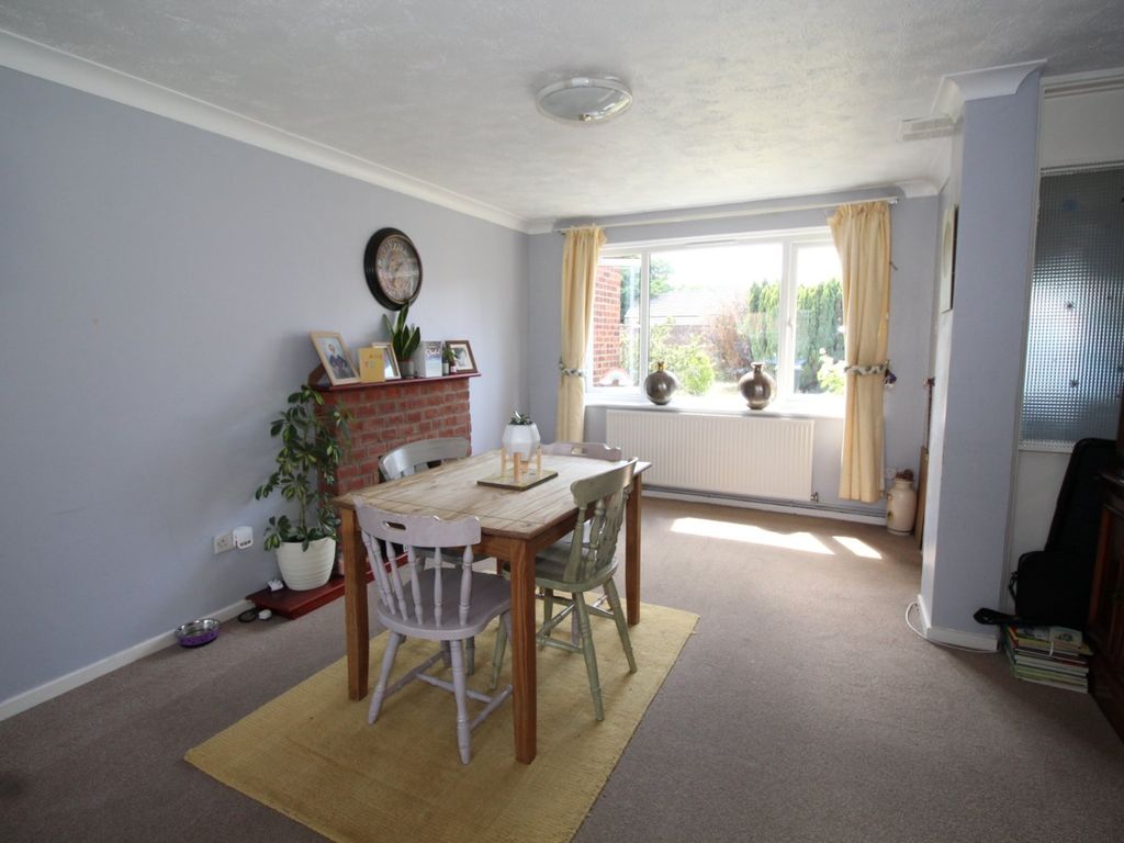 Chestnut Close, Ashford, Kent TN23  