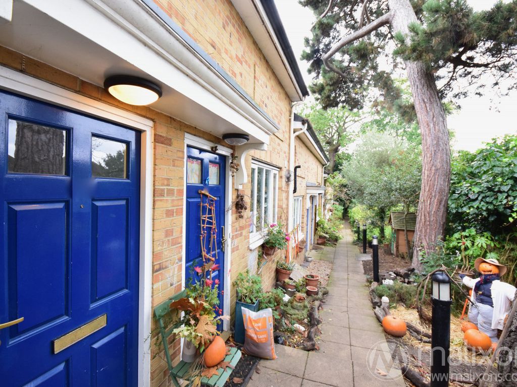 Henry Tate Mews, London SW16  