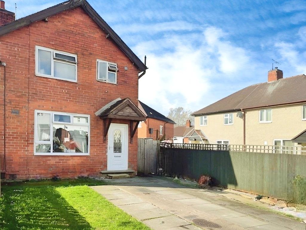 3 bed end terrace house for sale in Derwent Avenue, Ilkeston
