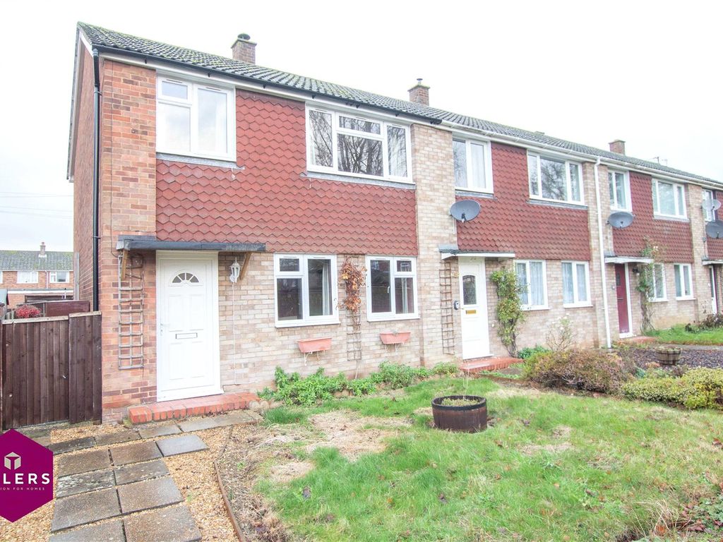 3 bed end terrace house for sale in St. Thomas Close, Comberton, Cambridge, Cambridgeshire CB23