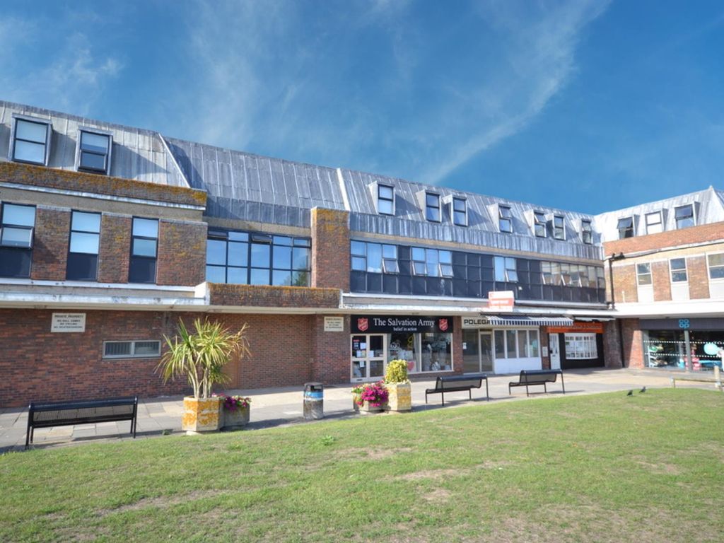 2 bed flat to rent in The Centre, High Street, Polegate BN26 Zoopla