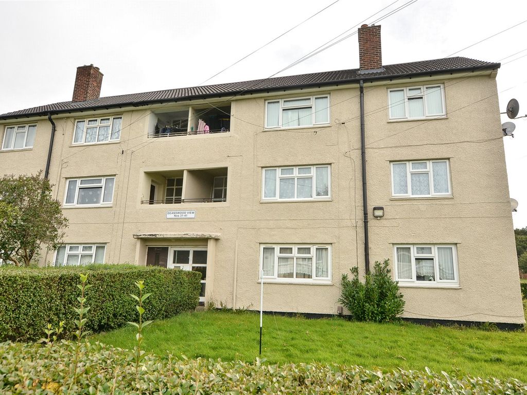 2 bed flat for sale in Deanswood View, Leeds, West Yorkshire LS17, £