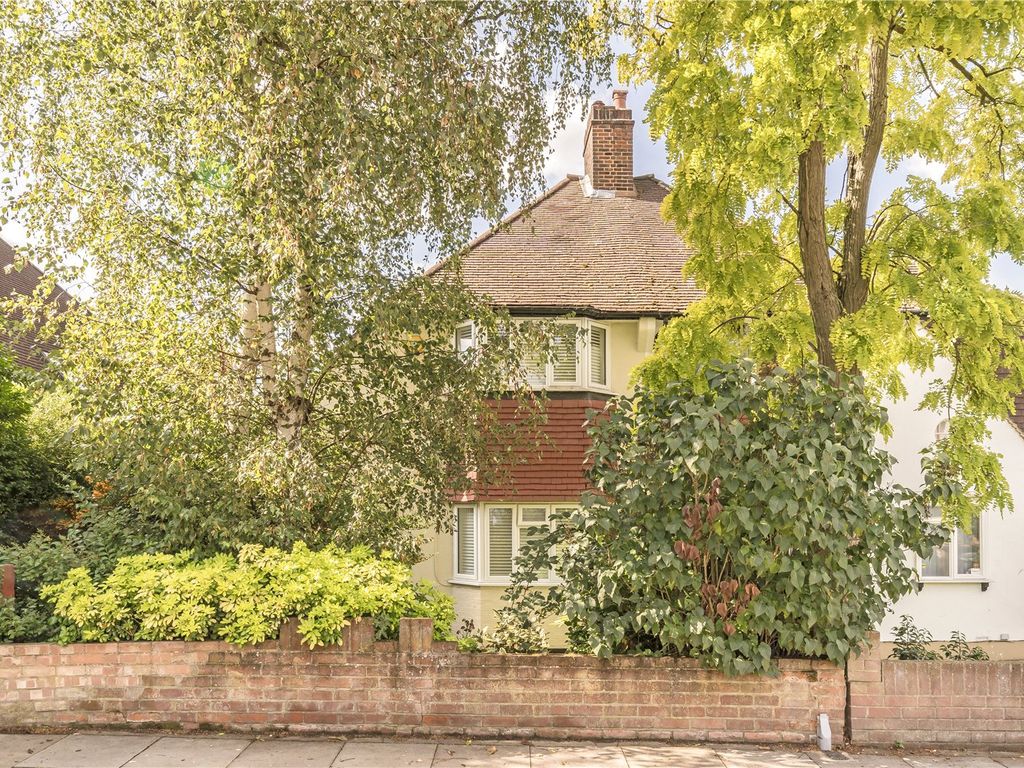 3 bed semidetached house for sale in Baring Road, Lee SE12, £600,000