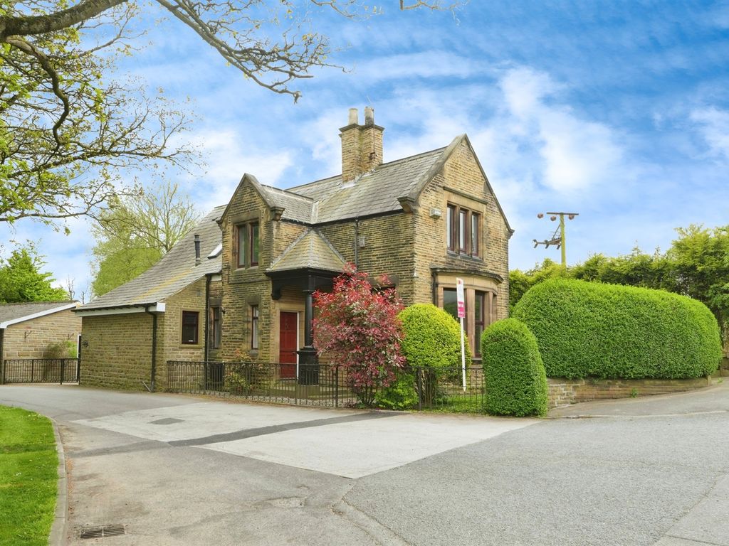 3 bed detached house for sale in Gelderd Road, Gildersome, Leeds LS27