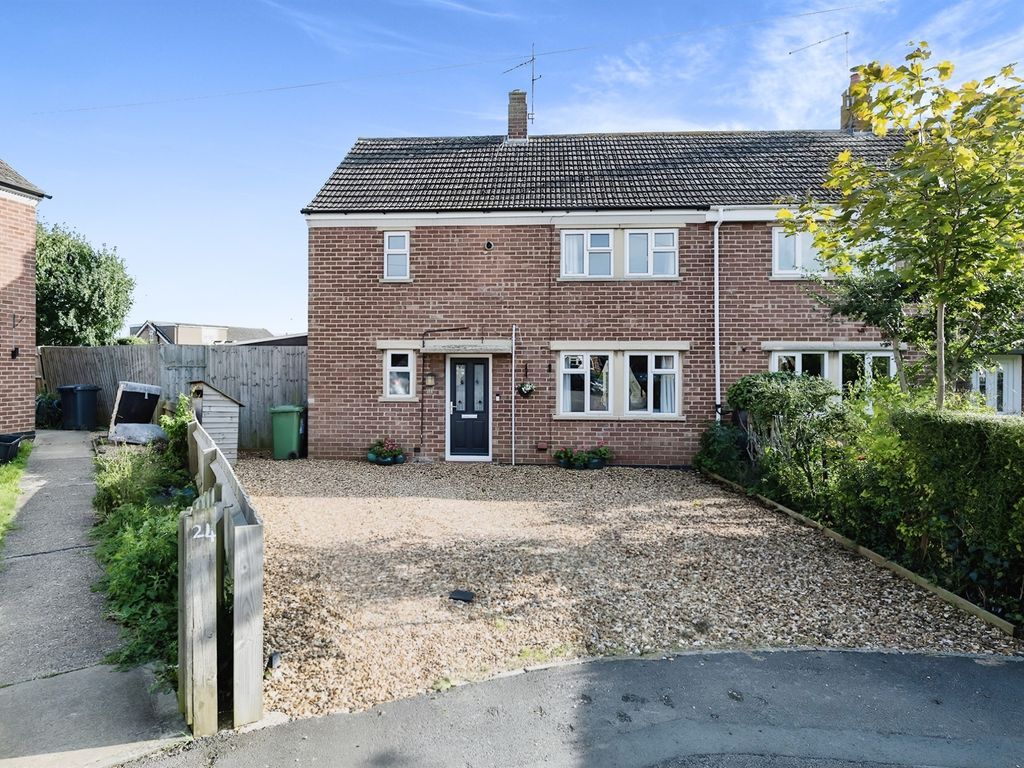 3 bed semidetached house for sale in Carey Road, Hackleton