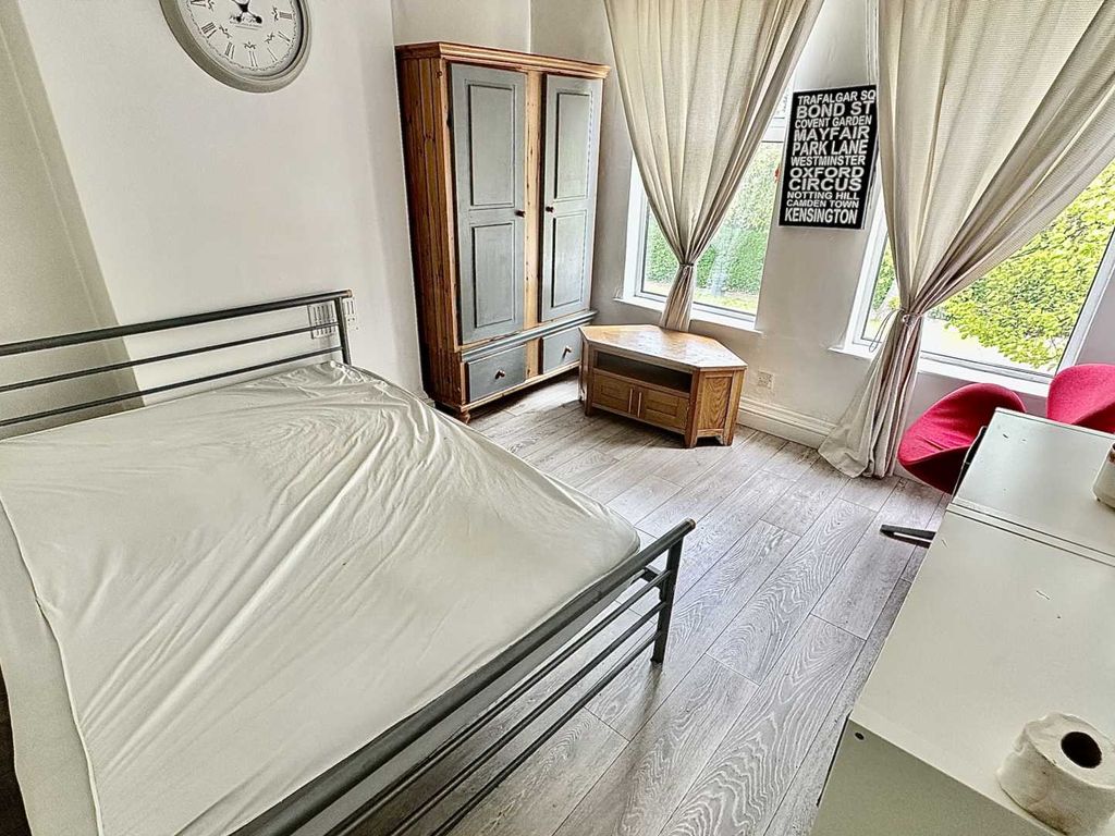 Room to rent in Wellingborough Road, Rushden NN10 Zoopla