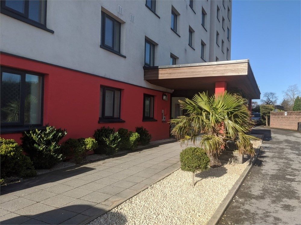 2 bed flat to rent in Bronte Court, Rosehill Close, Salford M6, £1,000