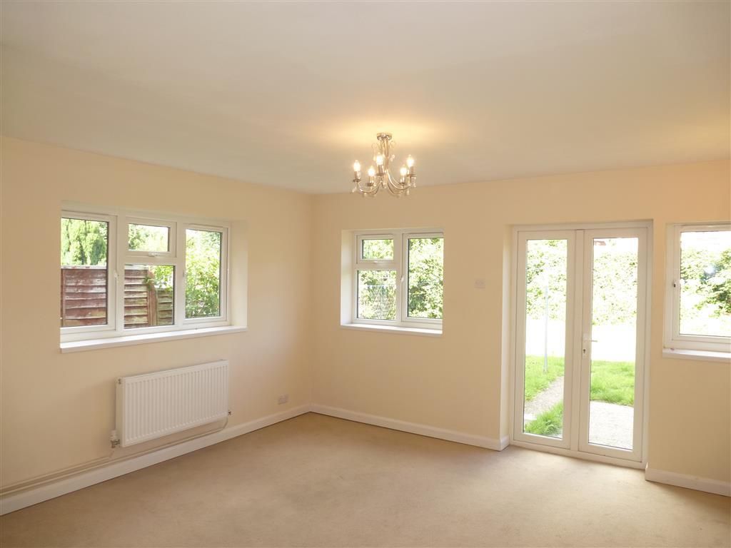 3 bed property to rent in Outer Circle, Taunton TA1 Zoopla