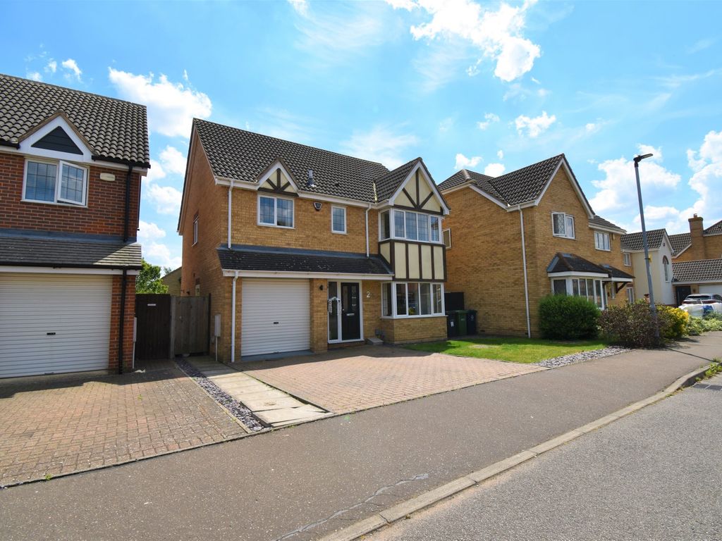4 bed detached house for sale in Cambridge Drive, St. Ives, Huntingdon