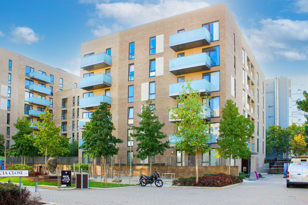 Valencia Close, London E14  