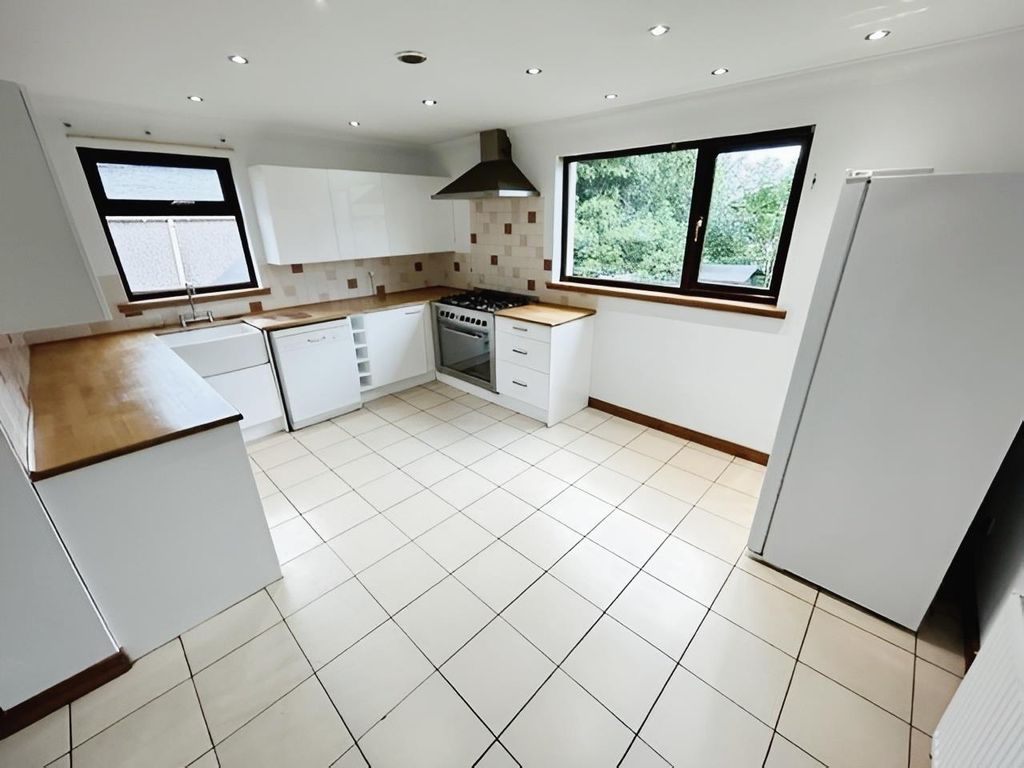 3 bed semidetached house for sale in Park Street, Lochgelly KY5, £