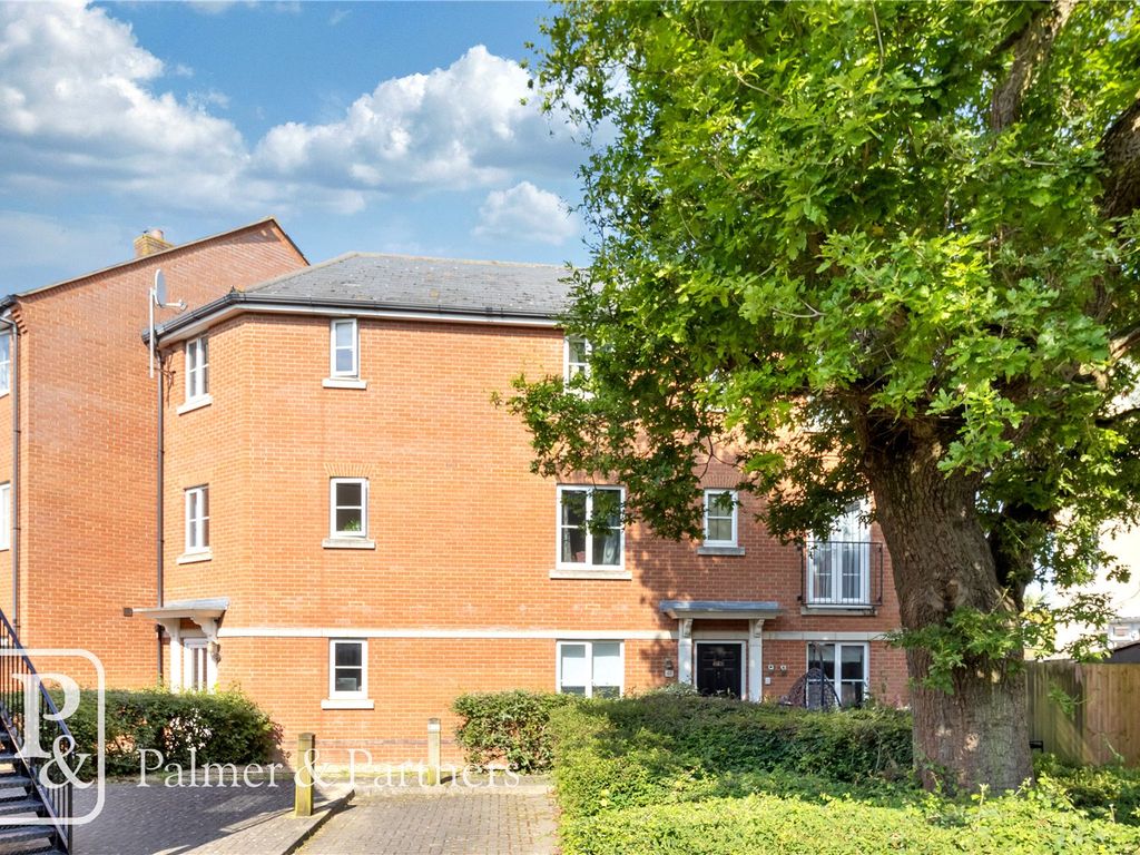2 bed flat for sale in Mortimer Gardens, Colchester, Essex CO4, £