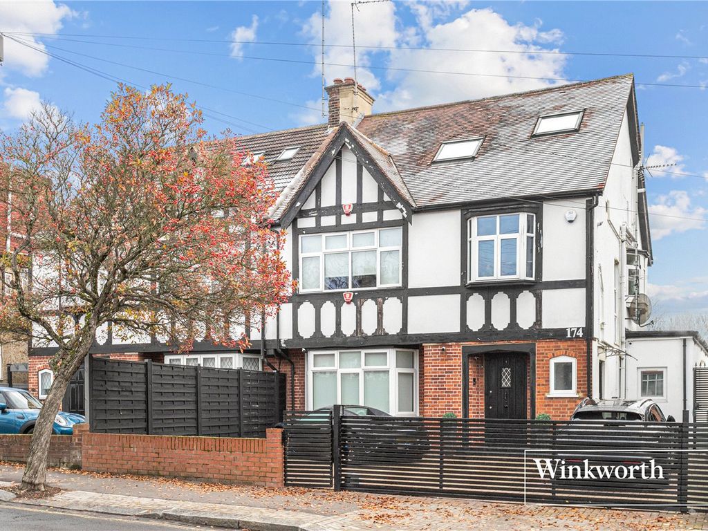 1 bed flat for sale in Holders Hill Road, Mill Hill East, London NW7, £385,000 Zoopla