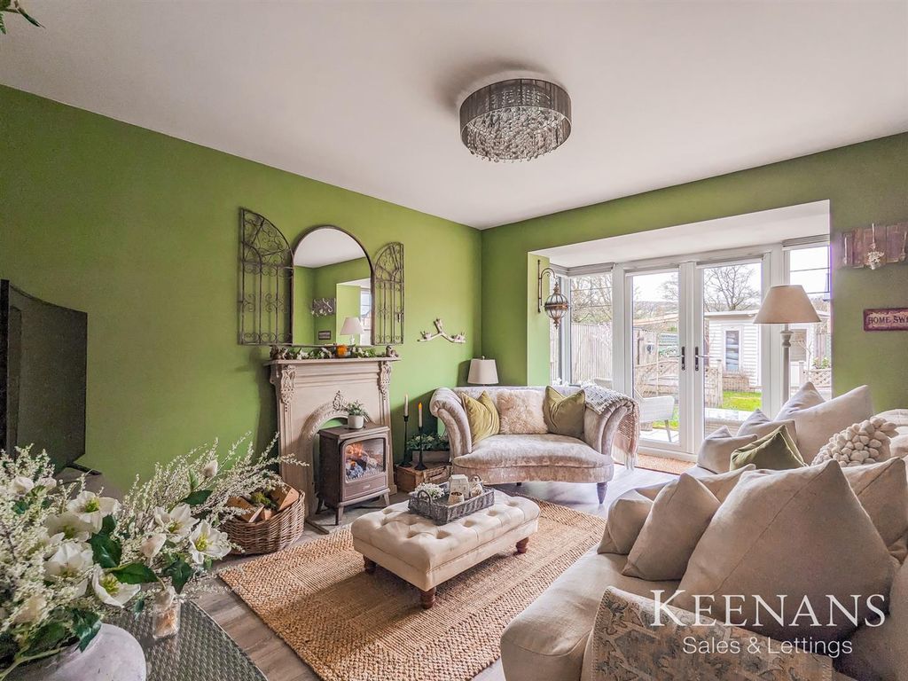 3 bed detached house for sale in Beckside, Salterforth, Barnoldswick BB18, £365,000 Zoopla