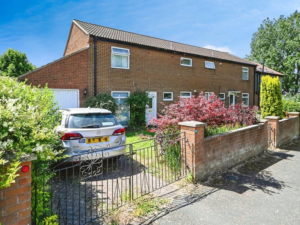 3 bed semidetached house for sale in Waveney Road, Hunstanton PE36, £