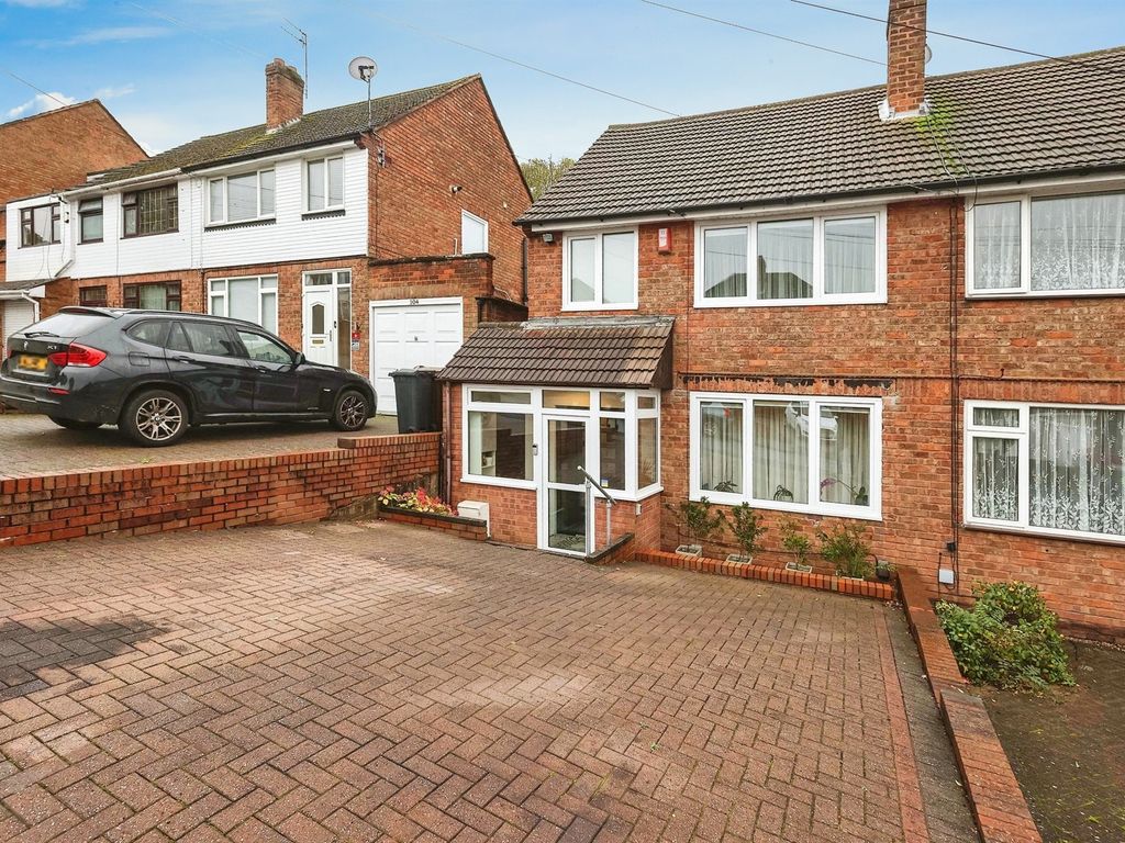 3 bed semidetached house for sale in Eden Road, Solihull B92, £325,000
