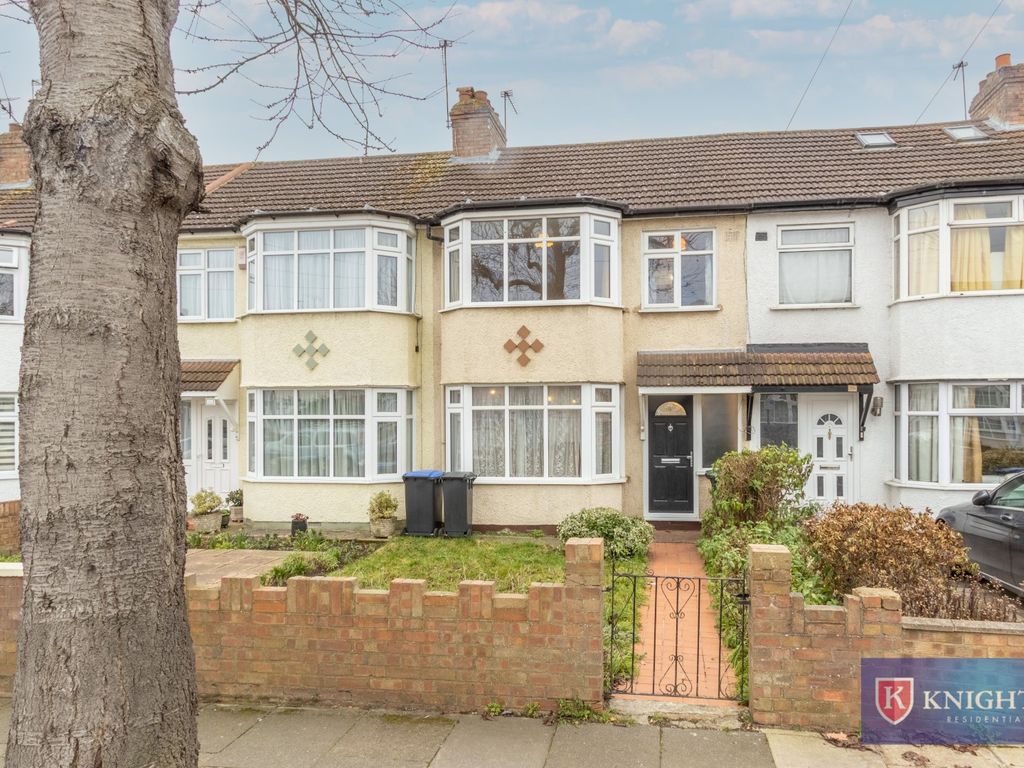 3 bed property for sale in Broadlands Avenue, London EN3 Zoopla