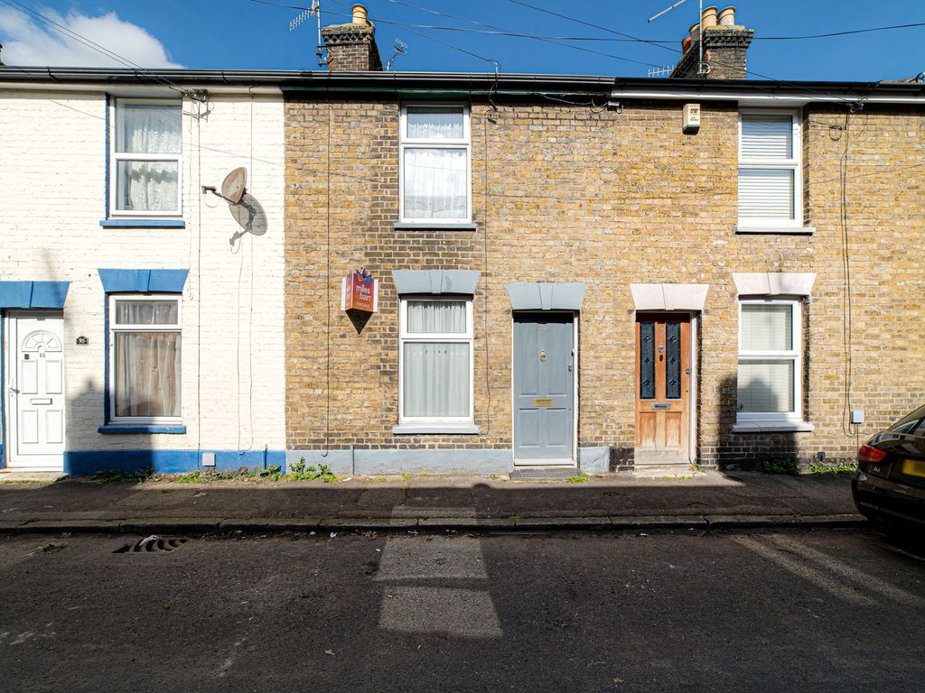 2 bed terraced house for sale in Westgate Road, Faversham ME13 Zoopla