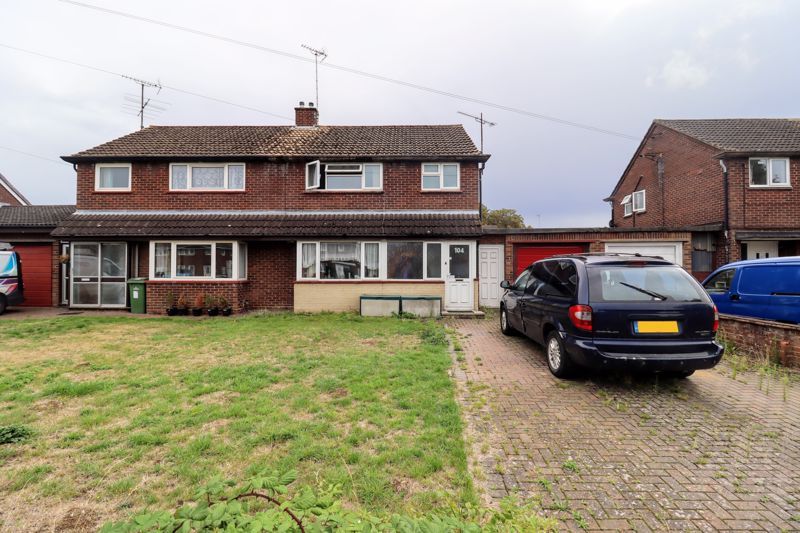 3 bed semidetached house for sale in Water Eaton Road, Bletchley