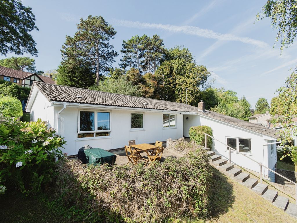 4 bed bungalow for sale in Maryhill Close, Kenley CR8, £725,000 Zoopla