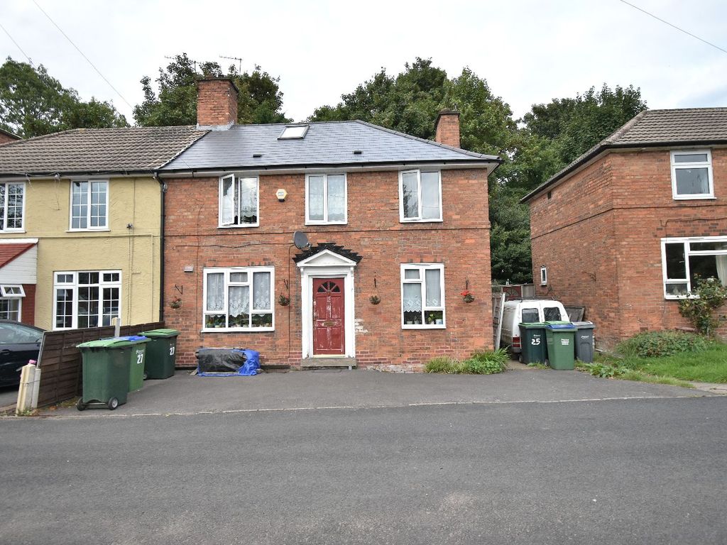 4 bed semidetached house for sale in Beaconsfield Street, West