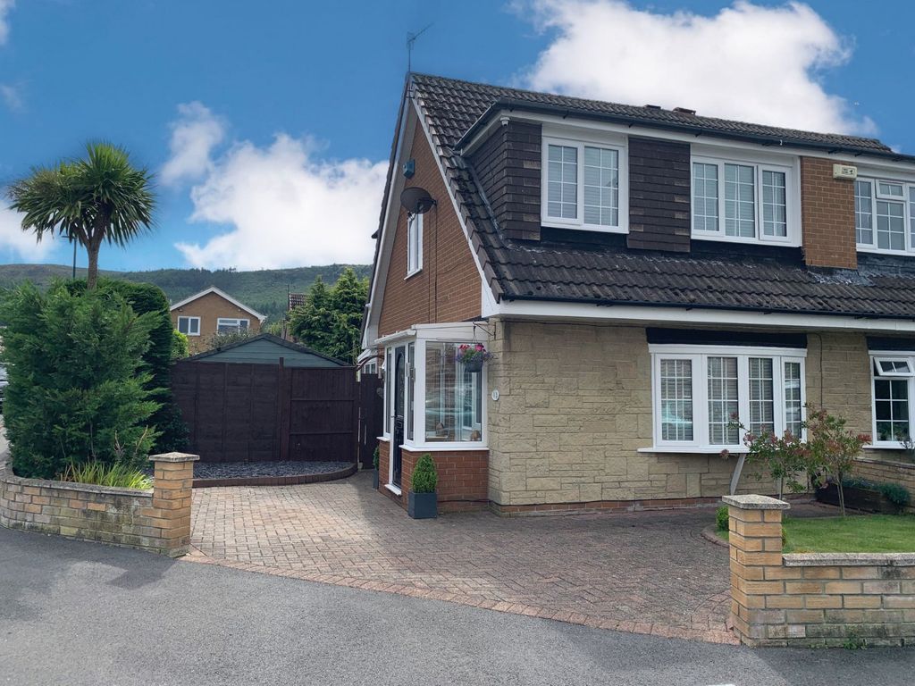 3 bed semidetached house for sale in Linlithgow Close, Guisborough