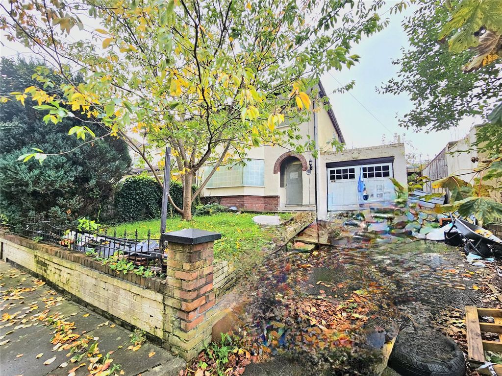 3 bed semidetached house for sale in Fairfield Crescent, Fairfield