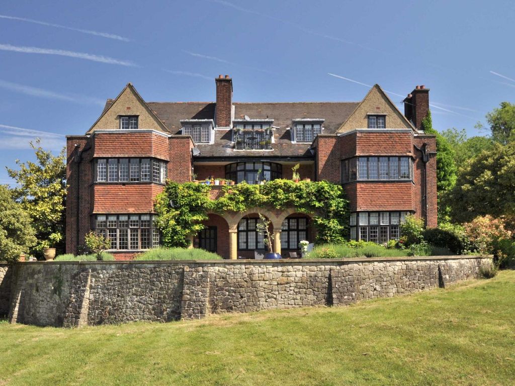 3 bed flat for sale in Mavelstone Road, Bickley, Kent BR1 Zoopla